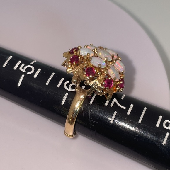 Solid Real 14K Yellow Gold Leaves Opal Ruby Bold Statement Ring Vintage Antique - Picture 13 of 17